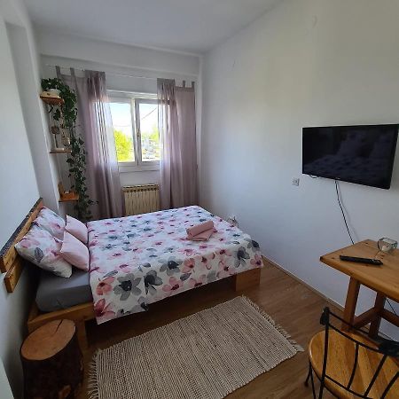 Sobe Divna Hotell Velika Mlaka Eksteriør bilde
