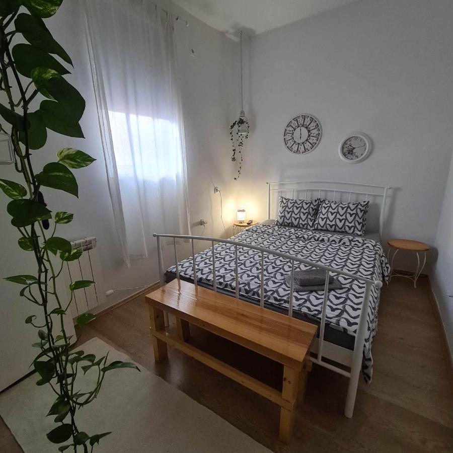 Sobe Divna Hotell Velika Mlaka Eksteriør bilde