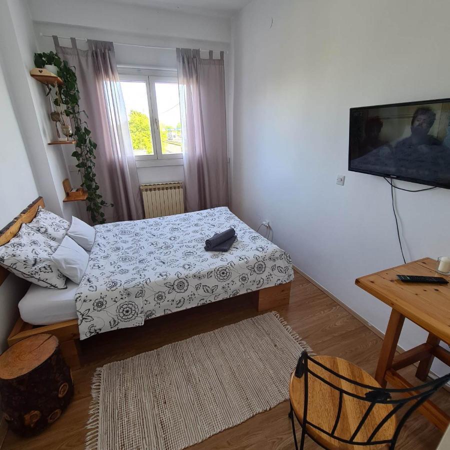 Sobe Divna Hotell Velika Mlaka Eksteriør bilde